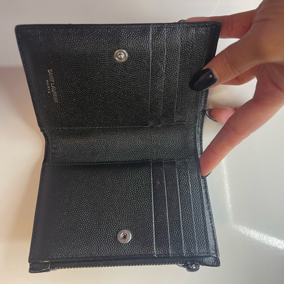 Saint Laurent Black Chevron Wallet - Picture 3 of 5